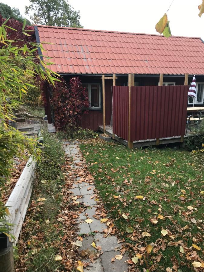 Trevlig Stuga Pa Landet, Centralt 8Km Fran Centrum Ескільстуна Екстер'єр фото